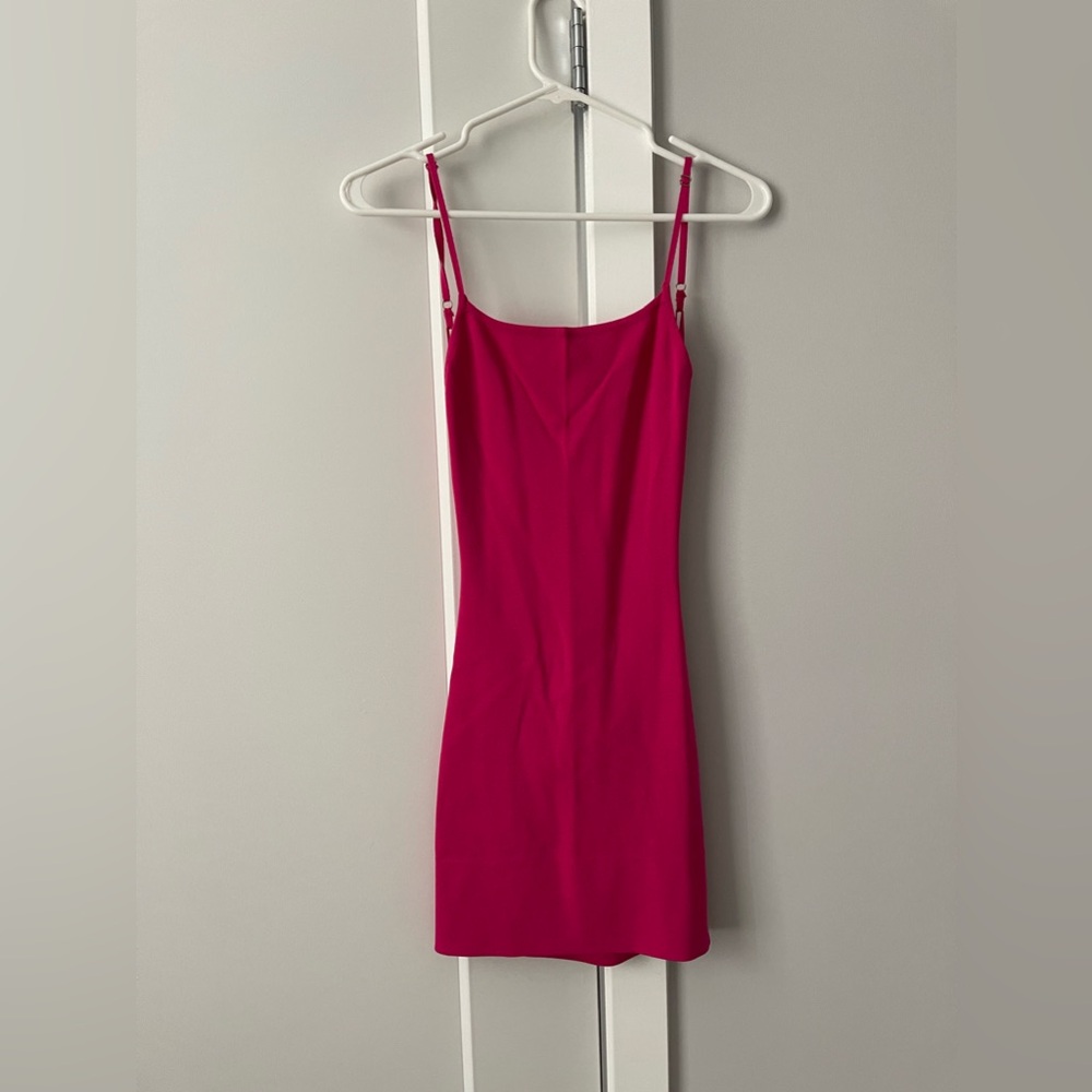 UNWORN, Backless Pink Bodycon Dress